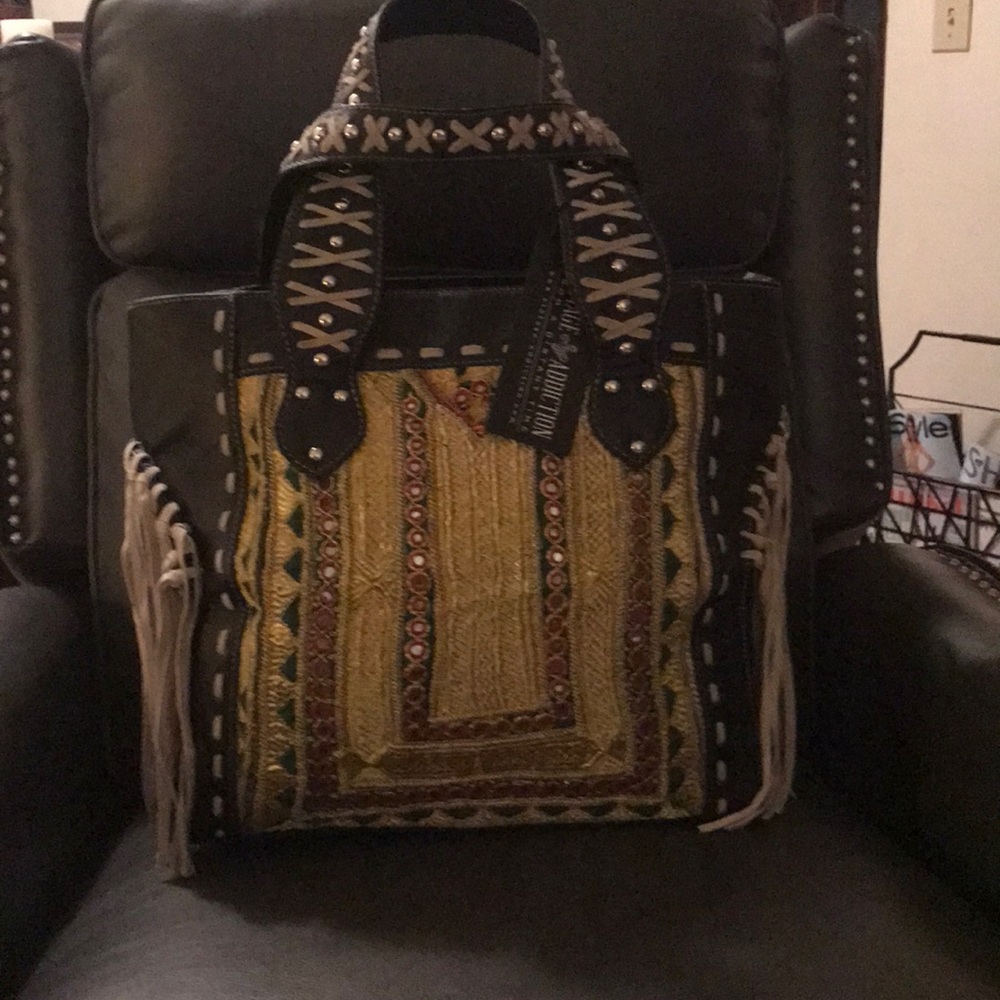 Black leather Tote Bag w/suede fringe & embroidery